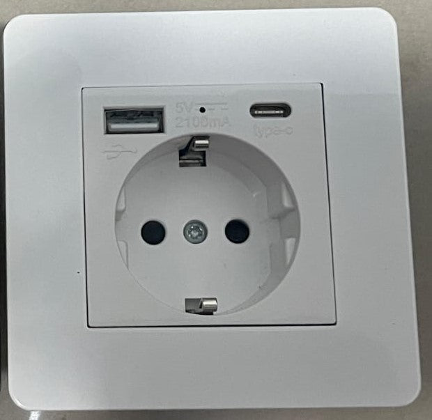 Elegant White - USB/USB/Type C - Socket Combo