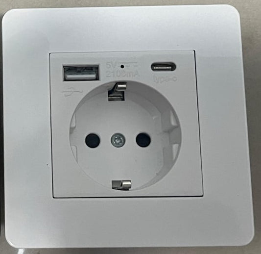 Elegant White - USB/USB/Type C - Socket Combo