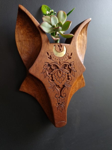 WOLF / FOX WALL VASE