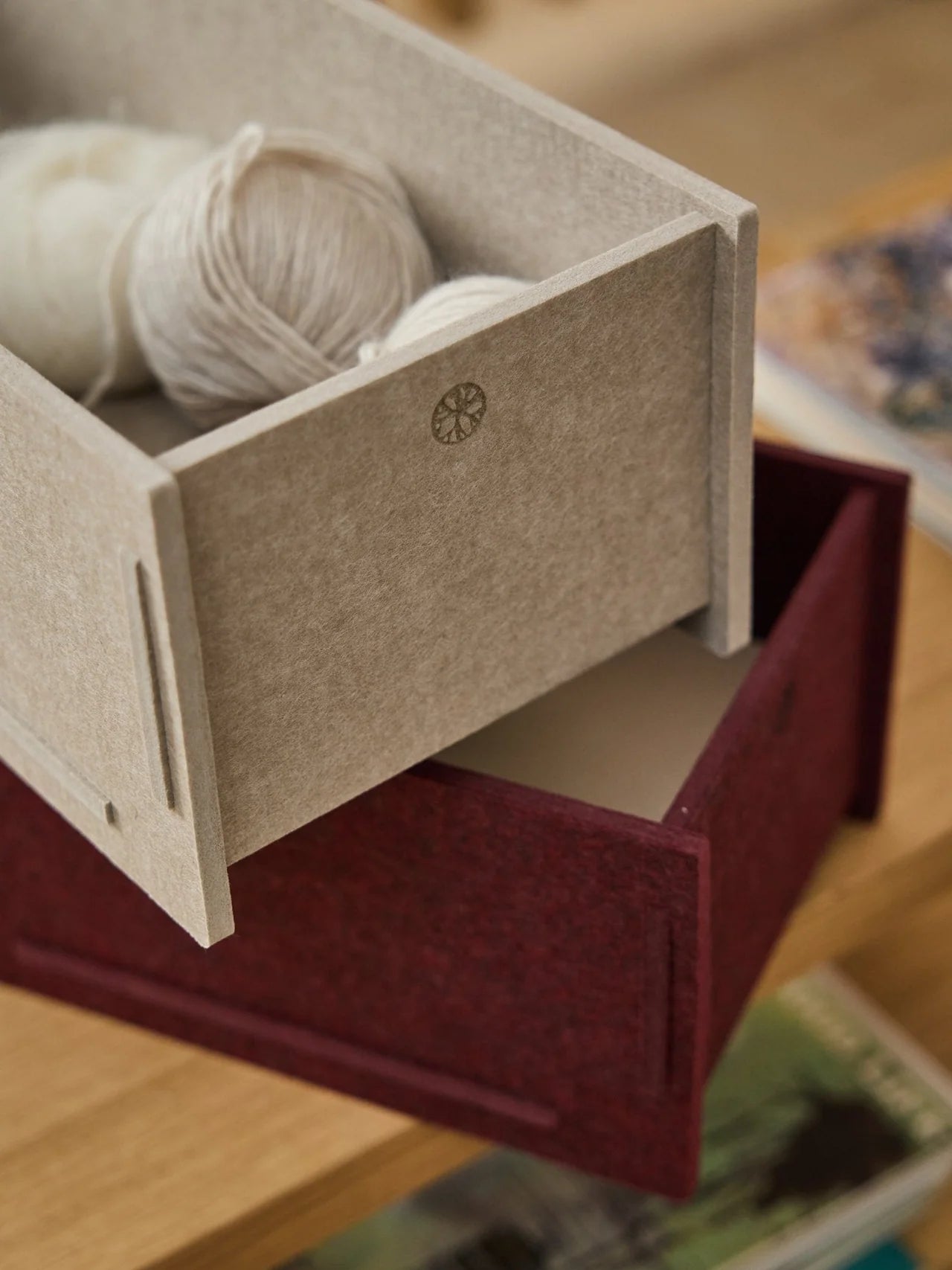 WoodUpp Vigg | Felt Box Beige & Ox Red