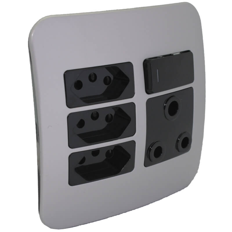 Switched Wall Socket - Silver