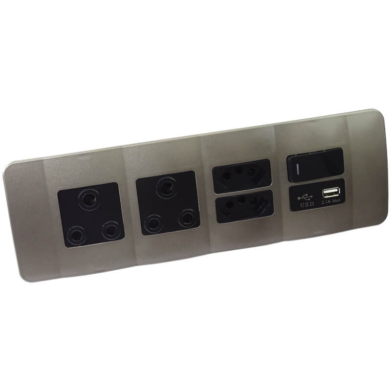 USB Omni Cluster Wall Socket