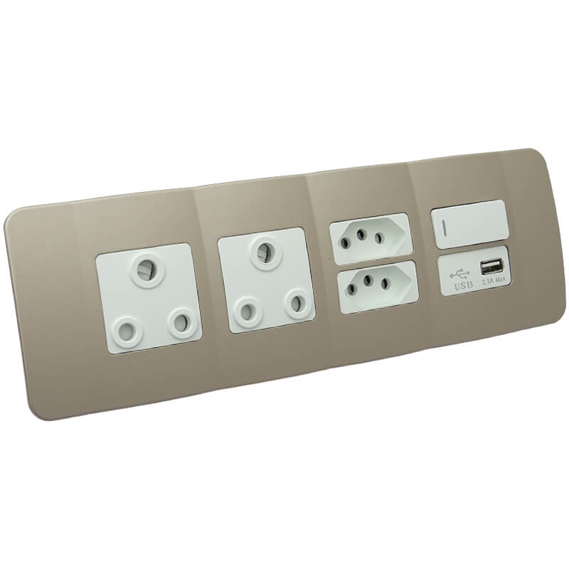 USB Omni Cluster Wall Socket