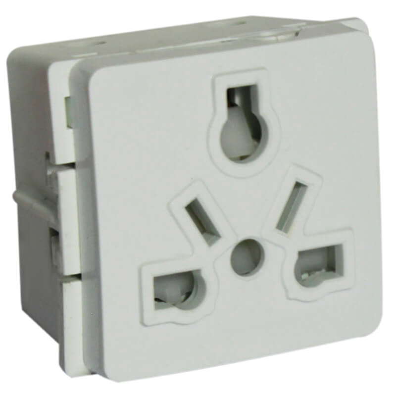 International Socket Outlet - White/Black