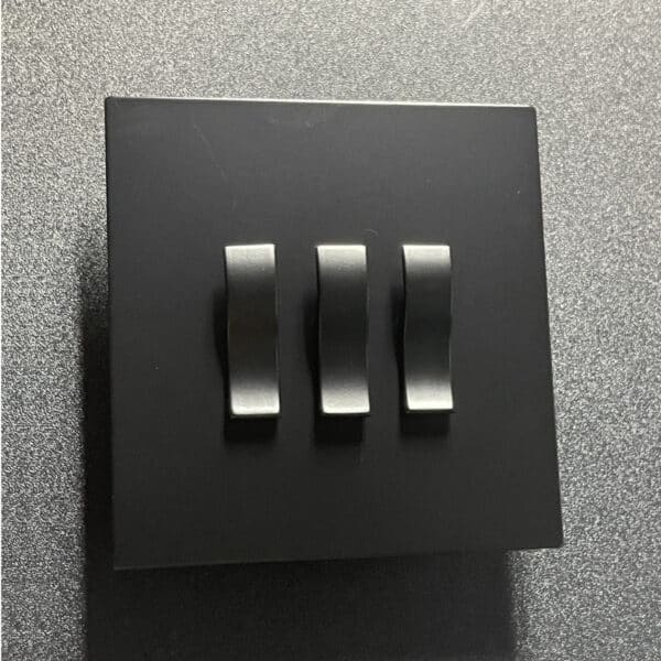 Curve - Black - Image 3