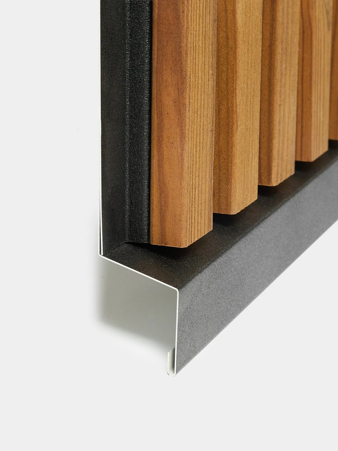 WoodUpp Aluwood | Aluminium Bottom / Divider Profile (240 cm) - Image 2
