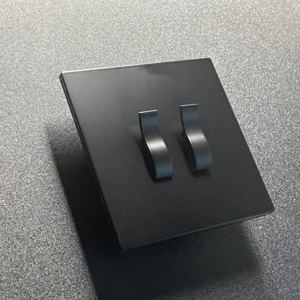 Curve - Black - Image 2