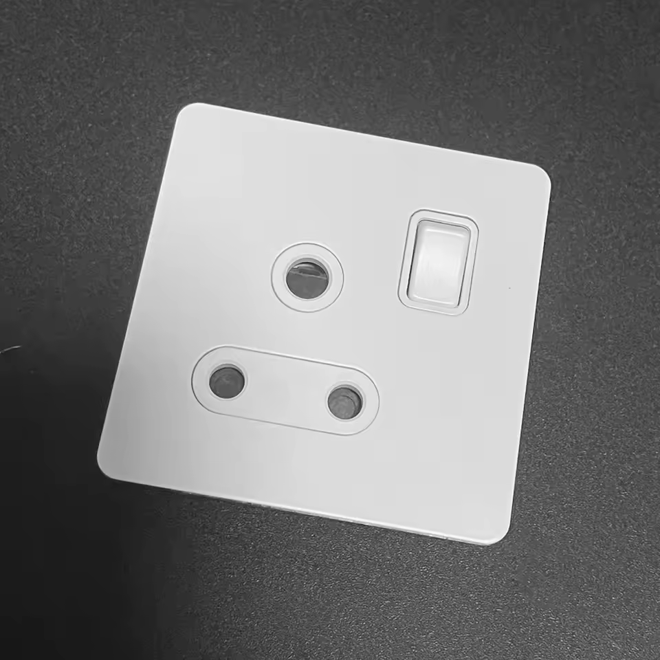 Bastille - White with Black Toggle - Image 9