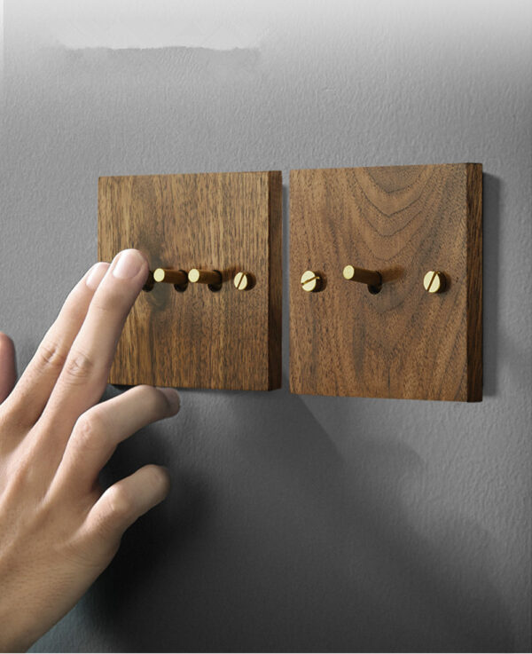Wood - Maple Wood with Gold Toggle