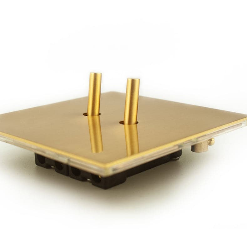 Sleek Gold Toggle Range - Image 2