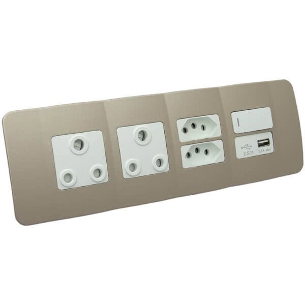 USB Omni Cluster Wall Socket - Image 3
