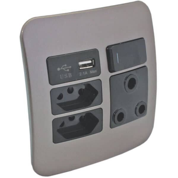 USB Wall Socket - Image 2